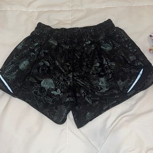 lululemon hottie hots